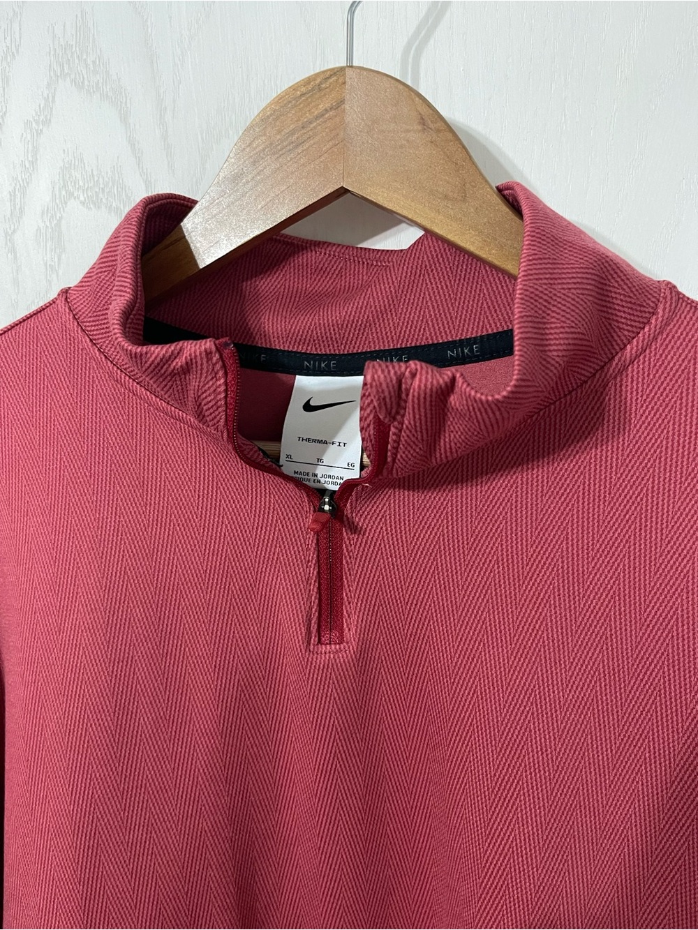 Nike Women's Therma-Fit Long Sleeve XL Half-Zip Top in Rosy Red